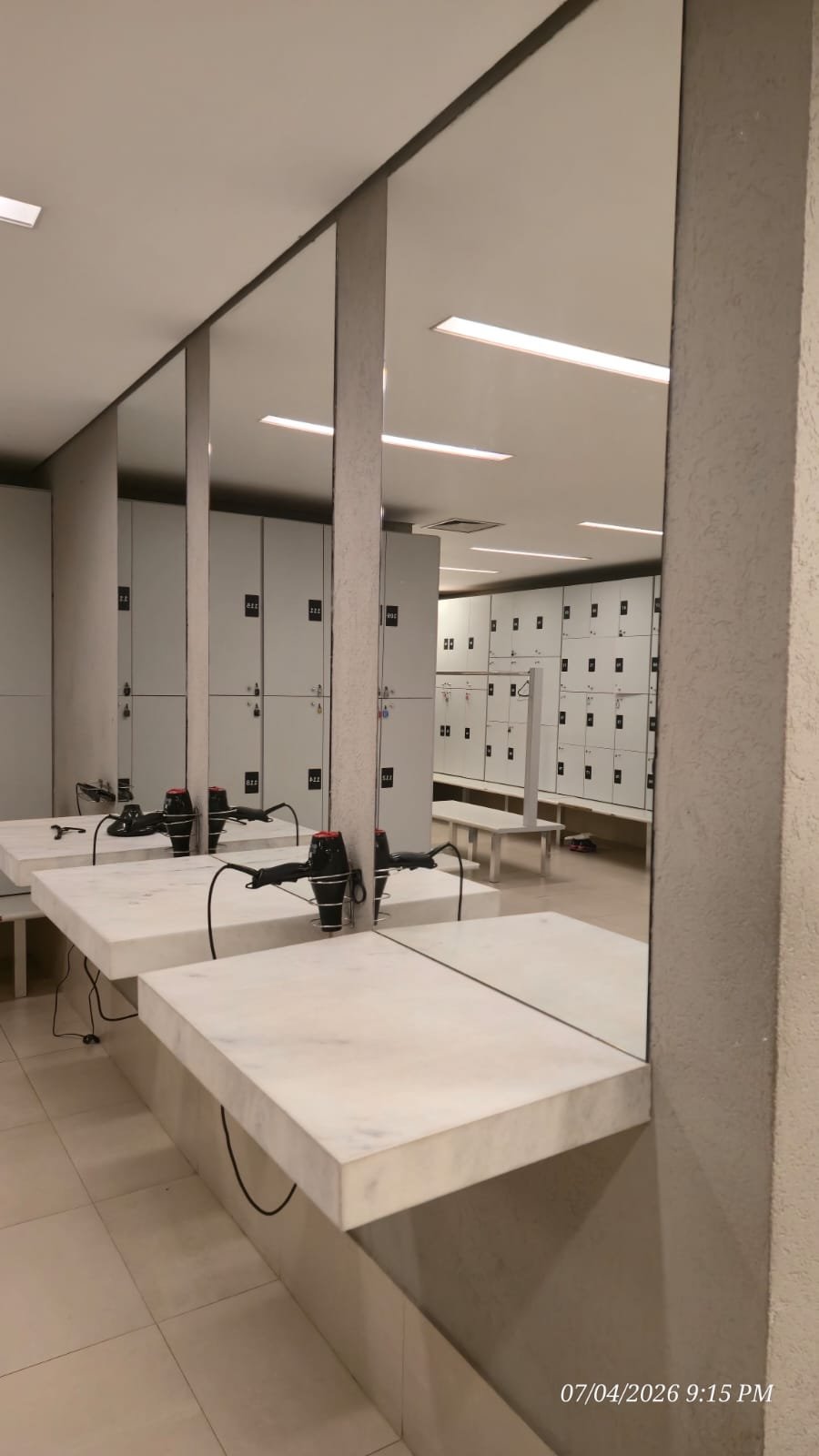 Bioritmo — espelho na área dos secadores